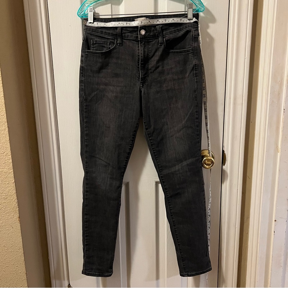 Universal Thread Grey Almost Black Skinny Jeans 8/29R